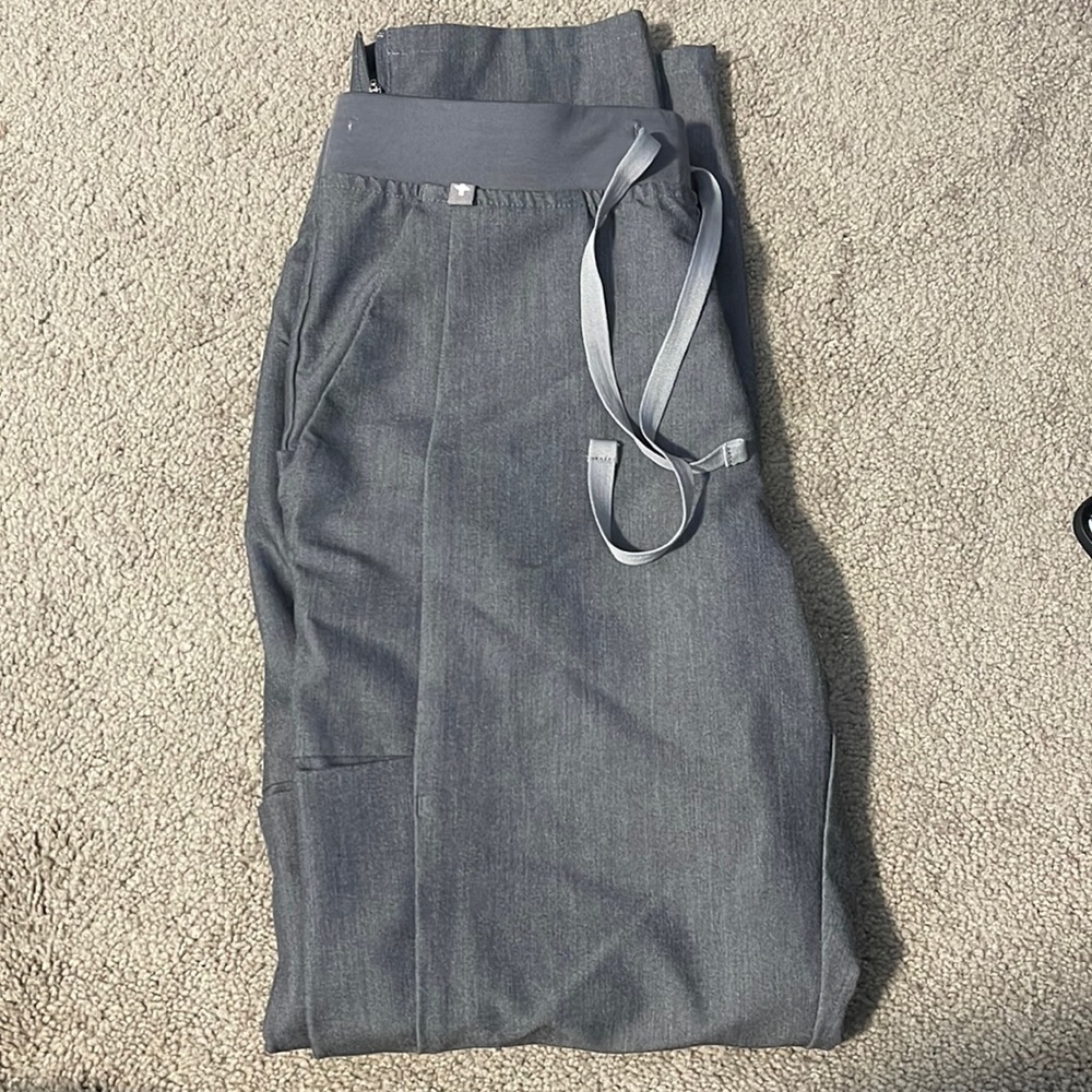 FIGS Ankle Scrub Pant (Light Grey)